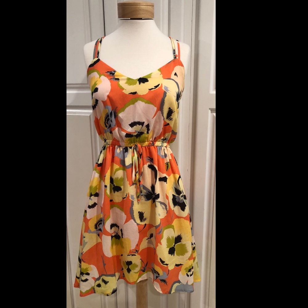 Adorable Double Strap Floral Summer Dress! 🌼